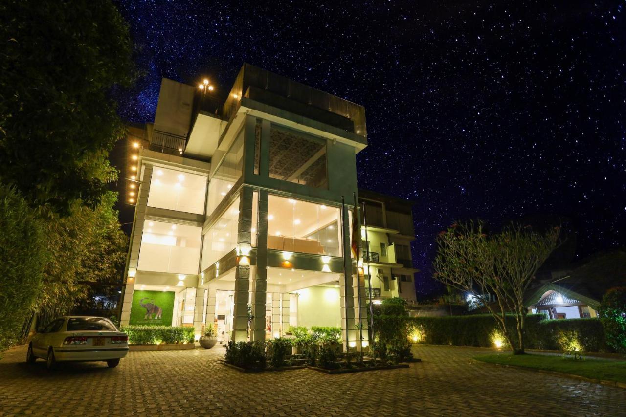 Hotel Ganthera Kandy Exterior photo