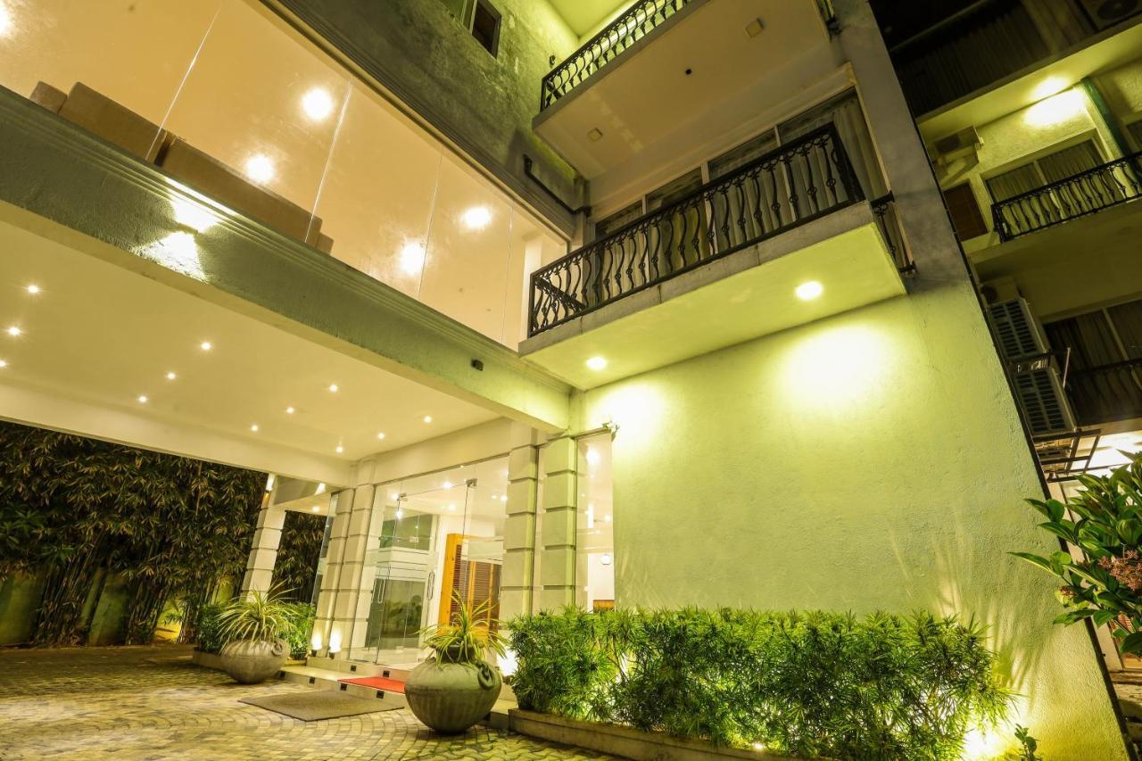 Hotel Ganthera Kandy Exterior photo
