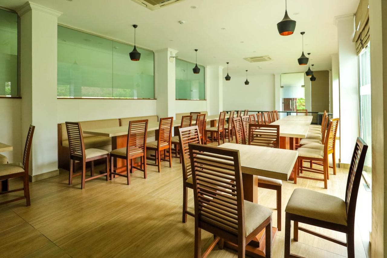 Hotel Ganthera Kandy Exterior photo