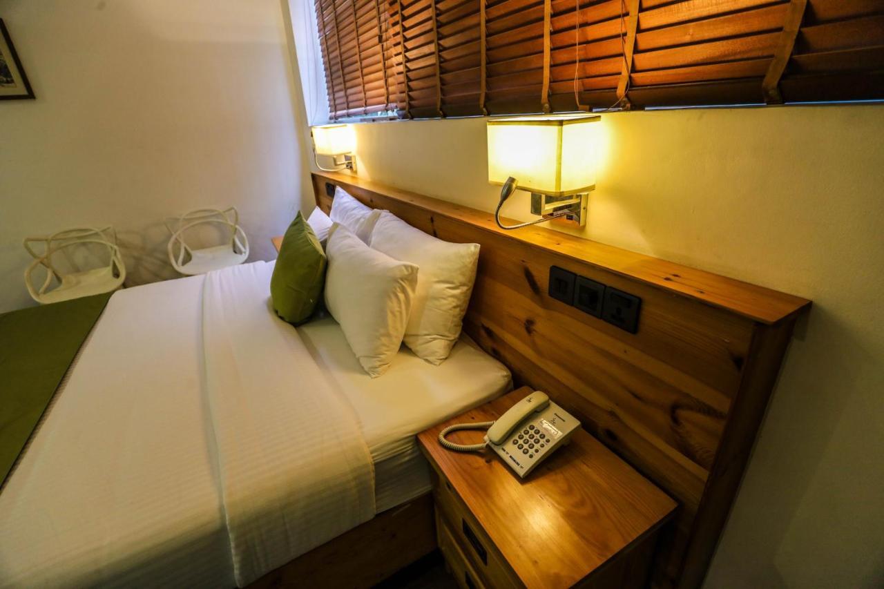 Hotel Ganthera Kandy Exterior photo